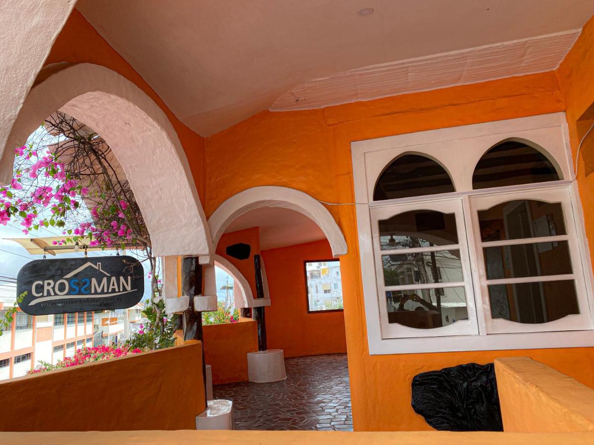 Hotel Crossman Puerto Ayora  Dış mekan fotoğraf