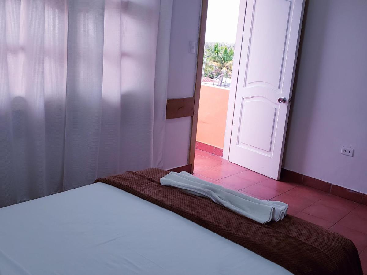 Hotel Crossman Puerto Ayora  Dış mekan fotoğraf