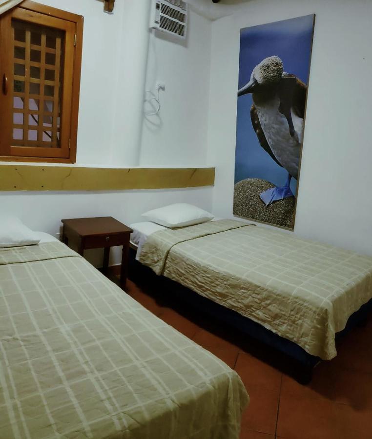 Hotel Crossman Puerto Ayora  Dış mekan fotoğraf