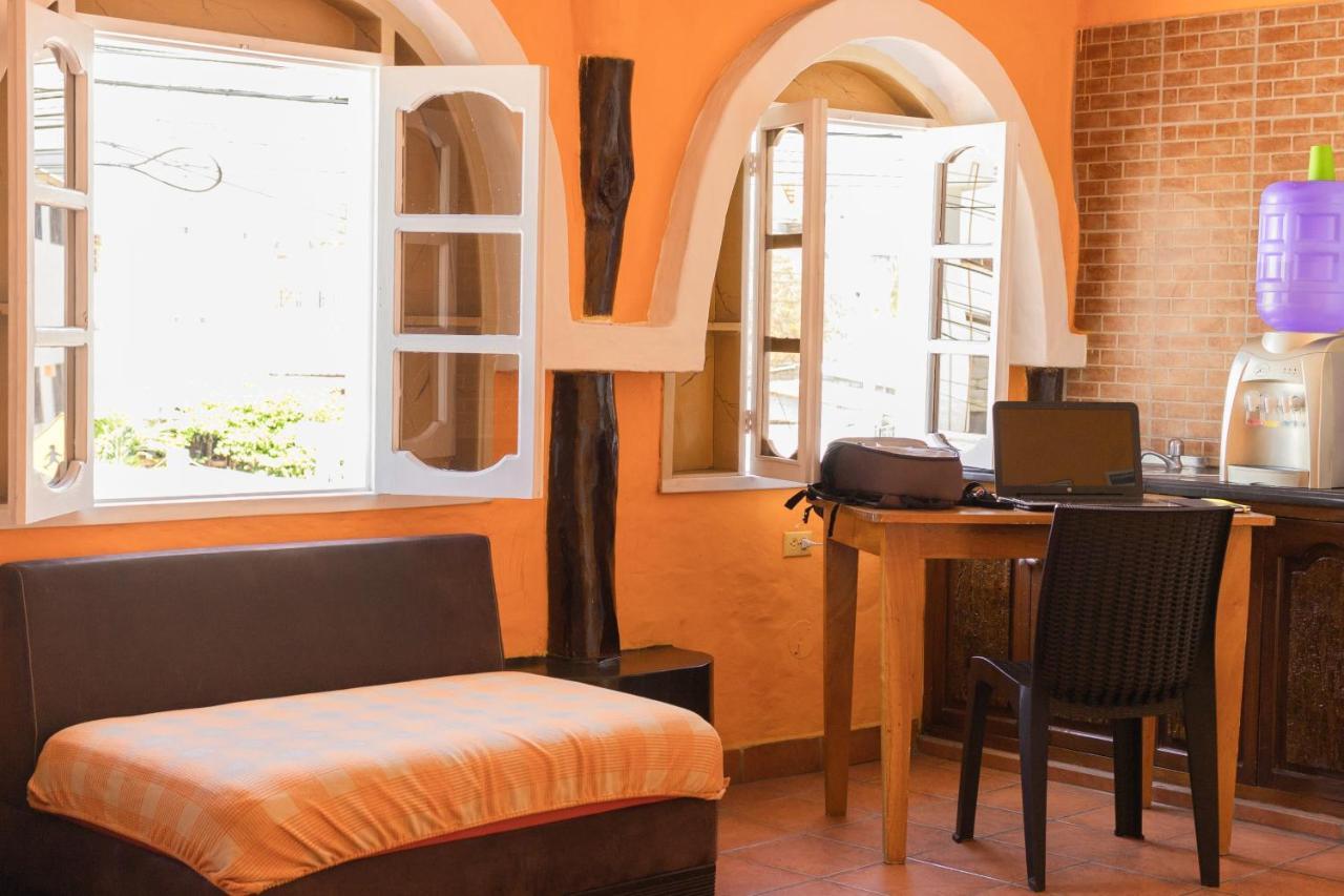 Hotel Crossman Puerto Ayora  Dış mekan fotoğraf