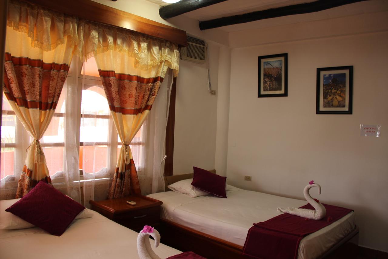 Hotel Crossman Puerto Ayora  Dış mekan fotoğraf