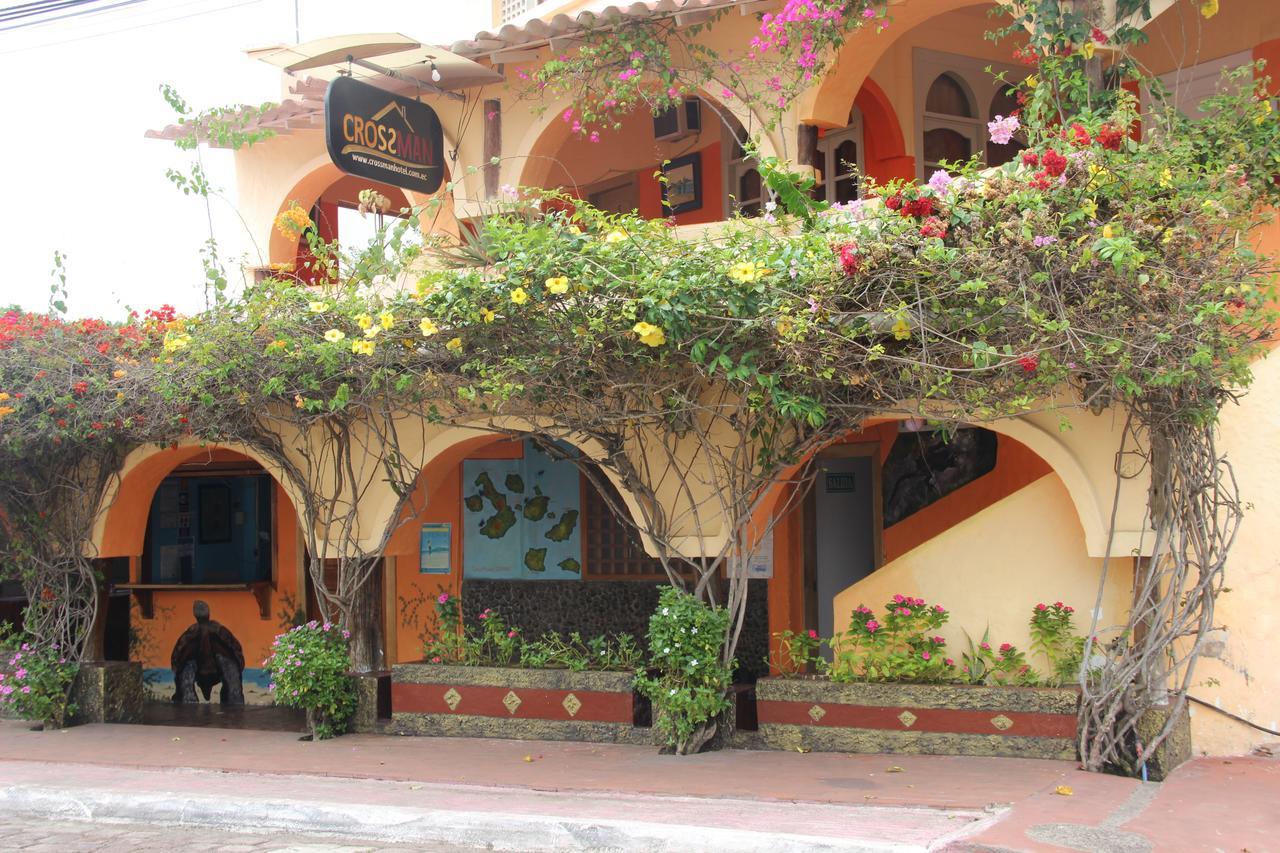 Hotel Crossman Puerto Ayora  Dış mekan fotoğraf