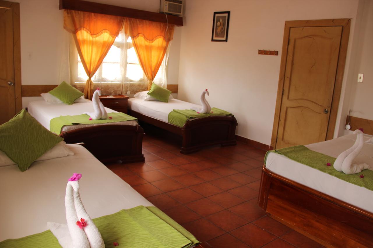 Hotel Crossman Puerto Ayora  Dış mekan fotoğraf