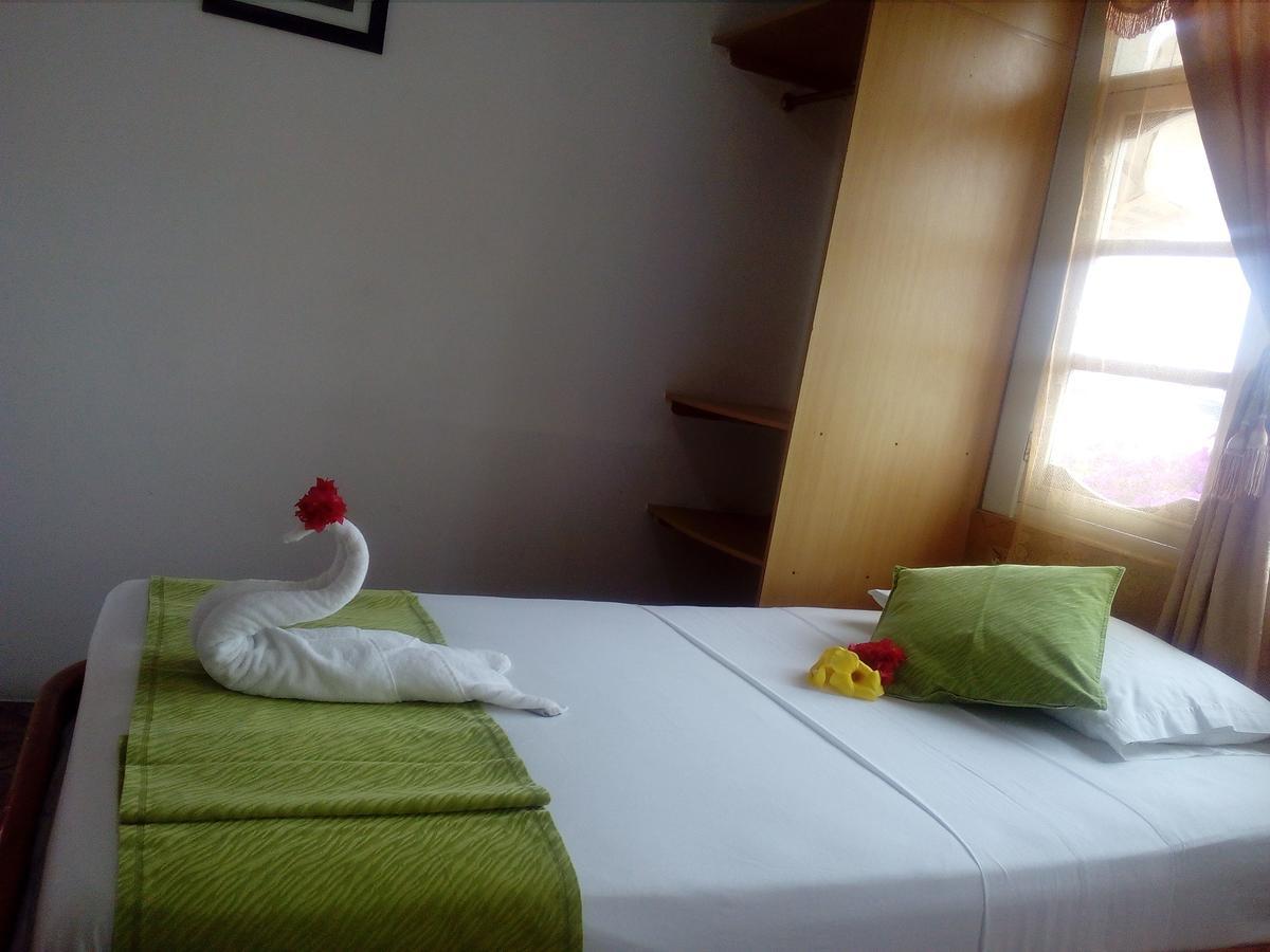 Hotel Crossman Puerto Ayora  Dış mekan fotoğraf