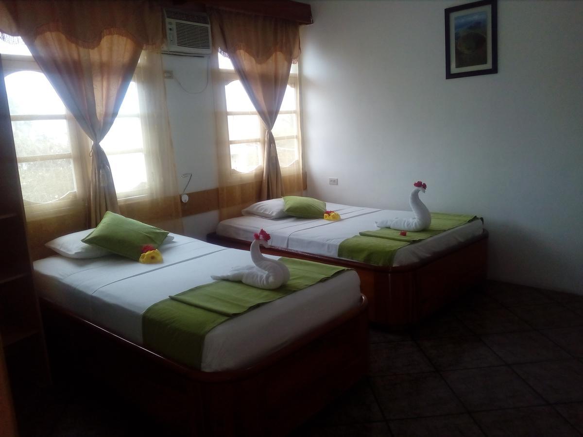 Hotel Crossman Puerto Ayora  Dış mekan fotoğraf