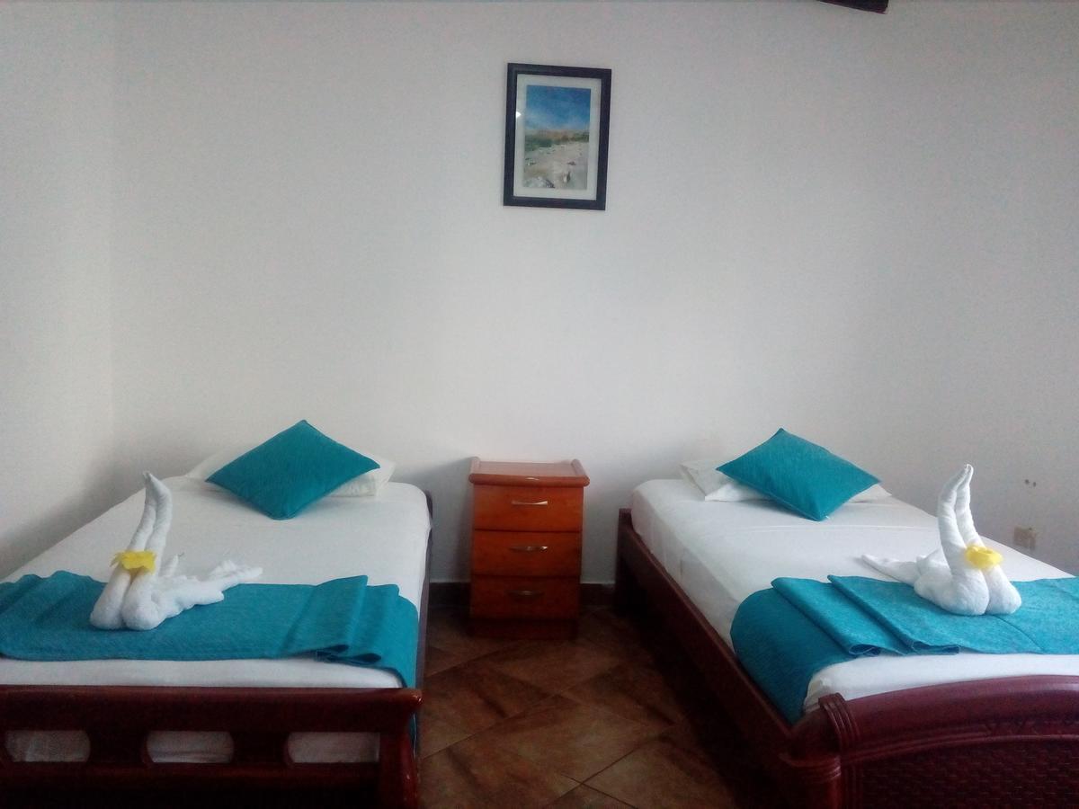Hotel Crossman Puerto Ayora  Dış mekan fotoğraf