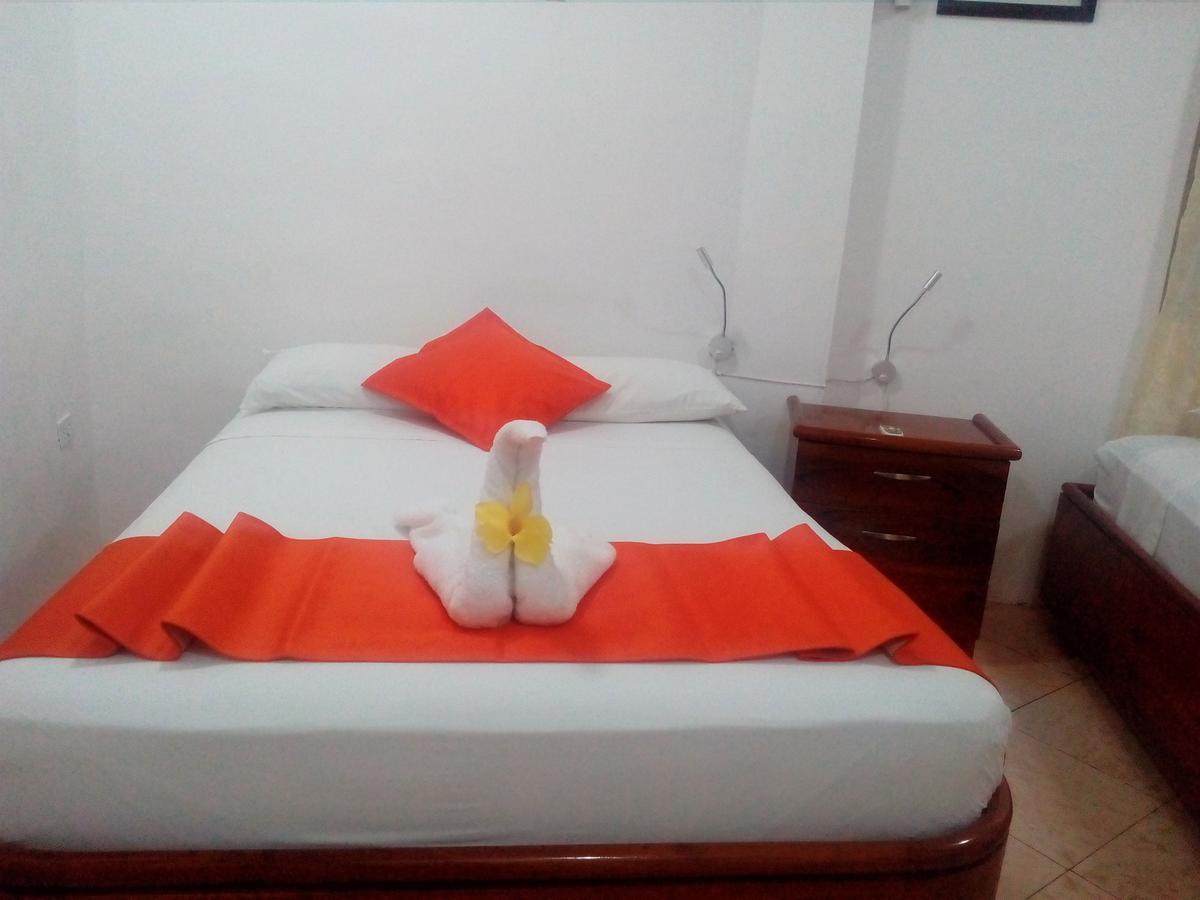 Hotel Crossman Puerto Ayora  Dış mekan fotoğraf
